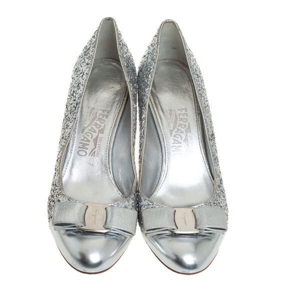 Salvatore Ferragamo Silver Glitter Vara Bow Pumps Size 38.5 - Picture 3 of 4